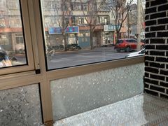 -王老六铁锅炖鱼(长春路店)