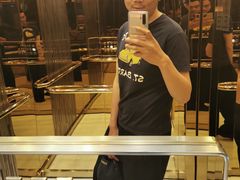 -深圳富苑皇冠假日套房酒店