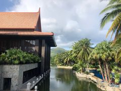 -三亚湾海居铂尔曼度假酒店