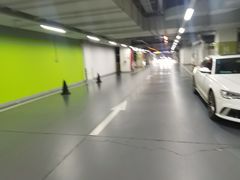 -BFC外滩金融中心停车场