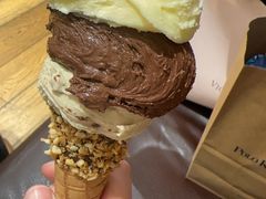 -VENCHI 闻绮(上海佛罗伦萨小镇店)