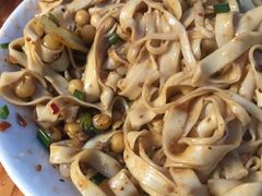 特色豌杂面-老地方巷内小面