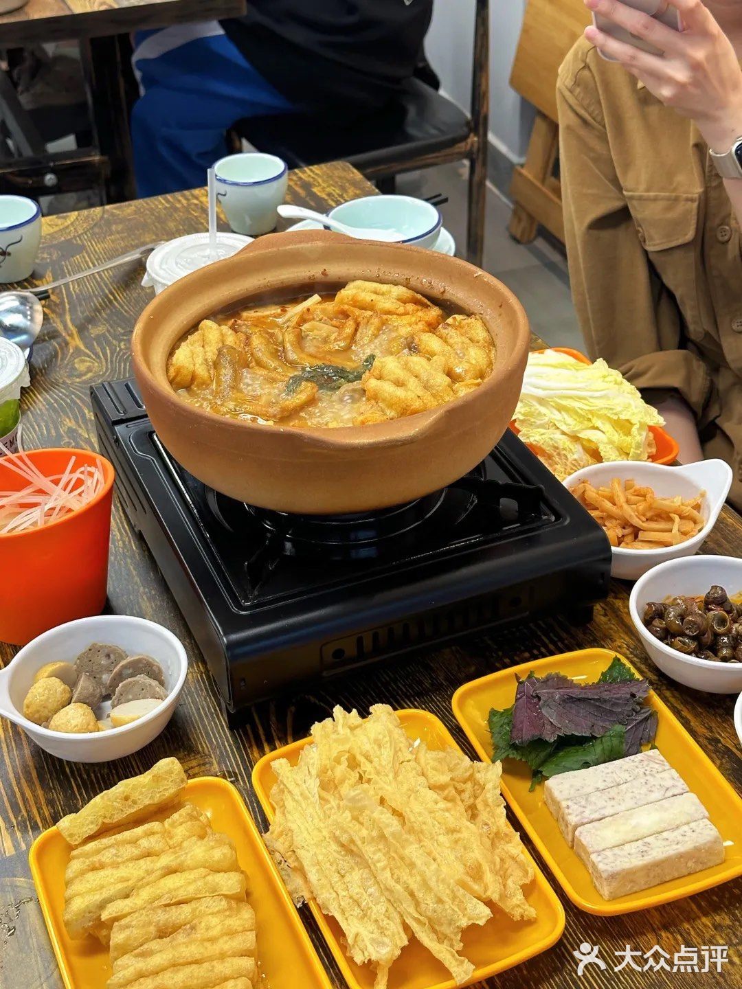 臭宝！五和这家鸭掌螺蛳粉火锅新店我不允许你错过！