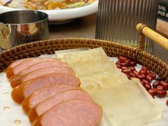 -锅飘飘·东北铁锅炖(雨花客厅店)