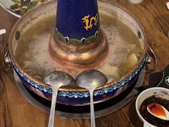 -毛辣果·贵州红酸汤牛肉火锅(西单店)