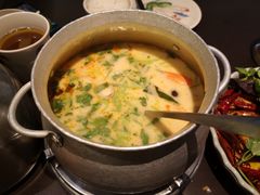 -大头虾越式风味餐厅(光明广场店)