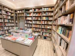 -钟书阁(群光广场店)