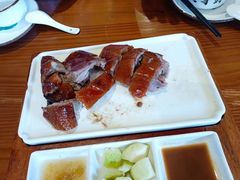 -凤阁楼果木烧鹅(鹤山陈山店)