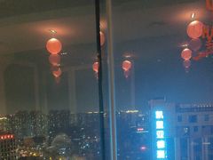 -荣誉国际酒店-云顶旋转餐厅