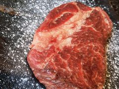 现切肩胛牛排-老乾杯和牛烧肉(王府中环店)
