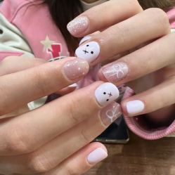 -蜜丝卡伦美甲美睫半永久