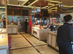-大中华希尔顿酒店-念自助餐·嗨啤·小龙虾