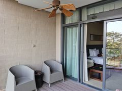 -深圳隐秀山居酒店