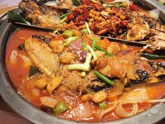 -鸣记脆皮烤鱼(三八广场店)