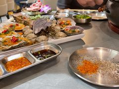 -围炉肉舍•炭烤活鳗•丹东海鲜烤肉(步行街店)