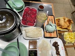 -潮界(LU·ONE凯德晶萃广场店)