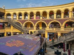 -王府井奥莱临潼小镇(临潼店)