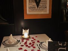 -Mogul Eatery·大亨餐酒馆