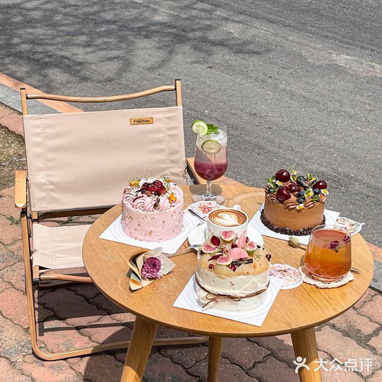 大连首家小苍兰洋菓子蛋糕店‼️真是天花板[流泪]