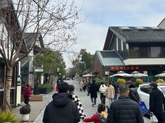-虹桥新天地