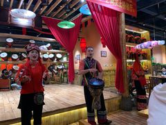 -老滇山寨•云南特色菜•地方菜•民族风情歌舞表演(金碧店)