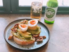 牛油果煮蛋吐司-RAC BAR(安福路店)
