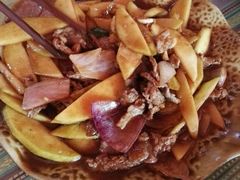芒果炒牛肉-纳兰傣雀傣味餐厅