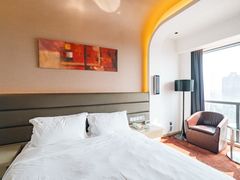 -上海松江假日酒店