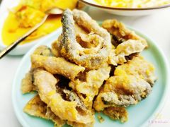 咸蛋黄炸鱼皮-新加坡海鲜(国贸商城店)