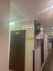 -V8潮牌·接发烫染连锁