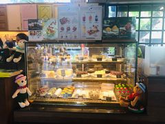 -莓园冰淇淋店