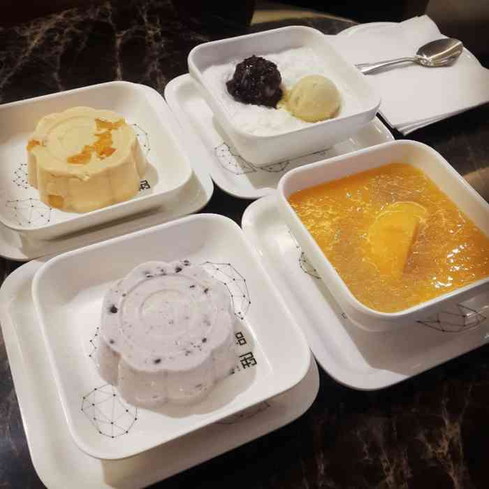 巴黎甜甜轻奢蛋糕(金堂青平街店)