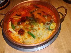 -洱火云南酸菜牛肉火锅(石景山当代商城店)