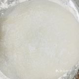 黑芝麻酱+白糖+黄油，比例大约是是