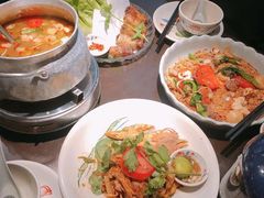 -大头虾越式风味餐厅(光明广场店)