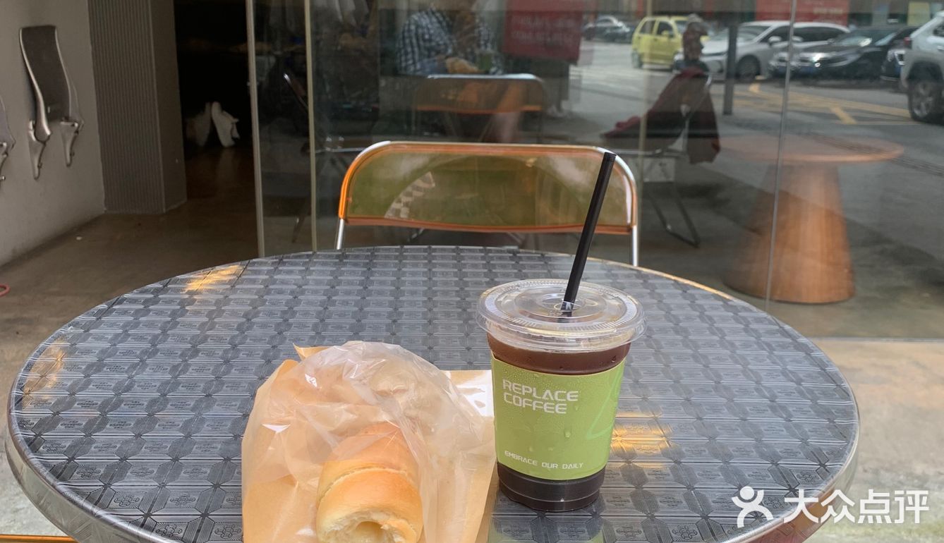 江门咖啡｜街头转角老房子下Replace Coffee