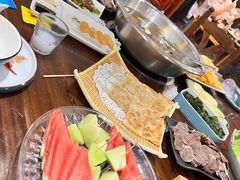 -乡土黄·鲜牛肉火锅·小龙虾(兴业街店)