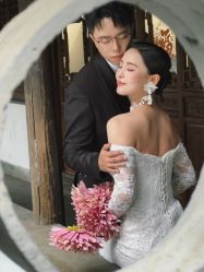 -雪中彩影婚纱摄影·微光艺术中心