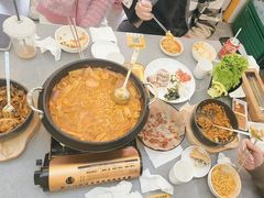-豚妈妈汤饭·部队锅(南京东路店)