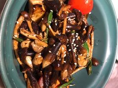 黑松露香焗菌菇-蜜桃花开·中西融合菜E&W(南长街店)