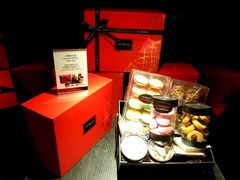 -Salon de The de Joel Robuchon(外滩18号店)