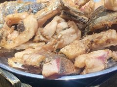 炸过的鱼摆摆-肖肖酸萝卜鱼火锅(总店)