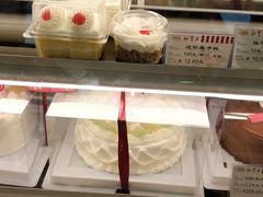 -红宝石·鲜奶小方·海派西点房(金杨店)