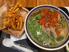 -云阿蛮云南生烫牛肉米线(奉贤路店)