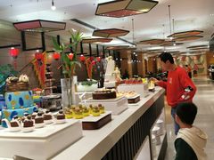自助取餐区-荆州绿地铂骊酒店·铂雅全日自助餐厅