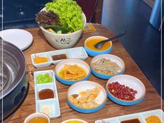 -明洞阿姨·韩式酱蟹烤肉·创意料理(三元桥店)