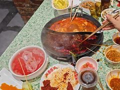 -肖婷姐大铁锅重庆火锅(南湖店)