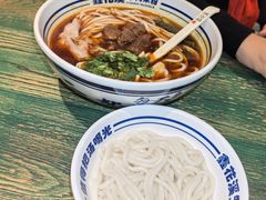 -鑫花溪牛肉米粉(东环大润发店)