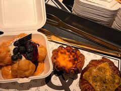 蓝莓蛋糕咸奶油泡芙-B&C黄油与面包·THE GARDEN BAKERY概念店(世纪汇店)