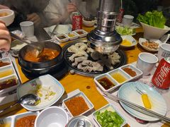 -唯成•韩国炭火烤肉 유성고기